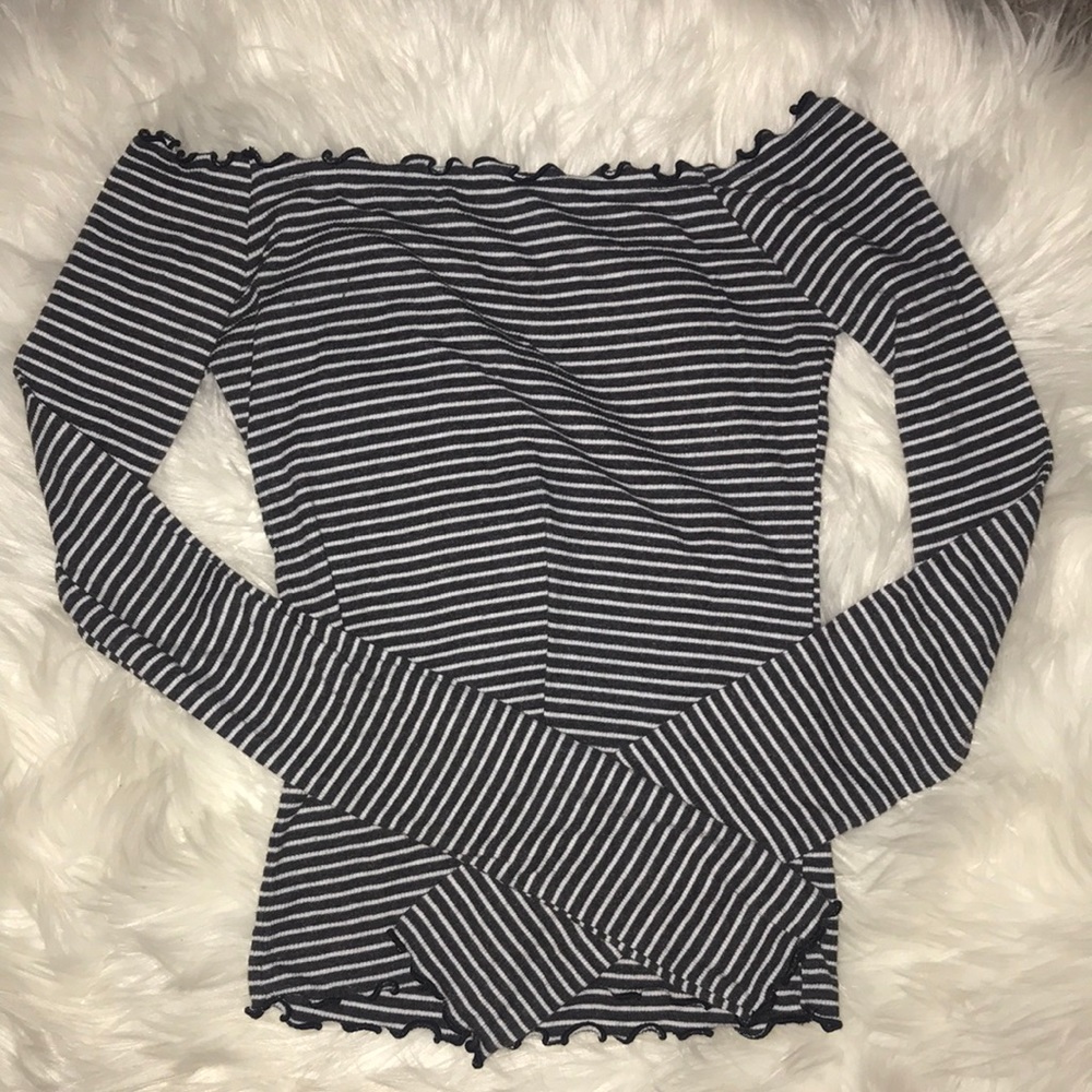 Hollister off the shoulder top!